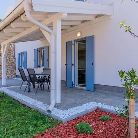Apartman Lucija *