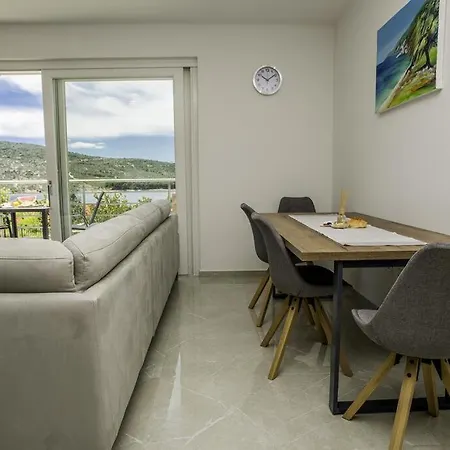 Apartman Lucija Gasthof *